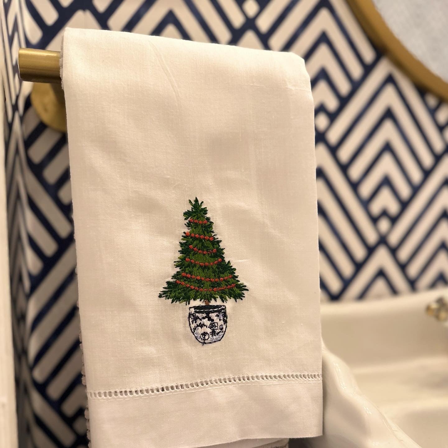 Holiday Linen Hand Towels